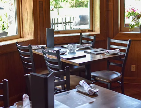Dining room at Mettawas Station
