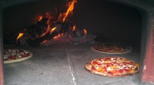 Mettawas Station, Wood oven pizza, Restaurant Kingsville Ontario